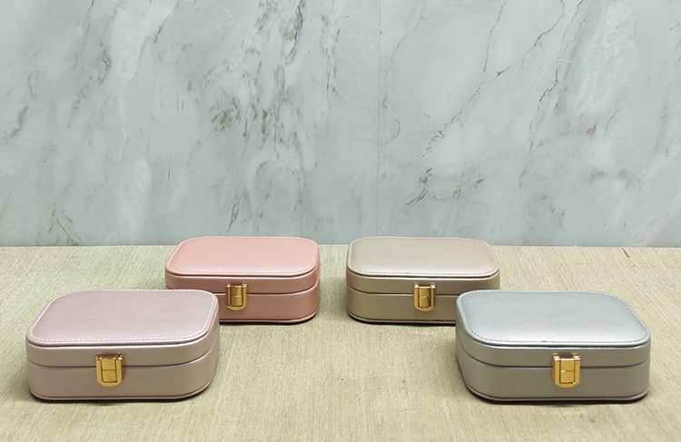 15x15 cm Makyaj Ve Takı Kutusu