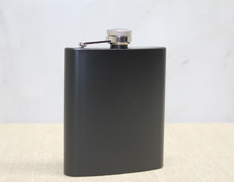 Tekli Siyah 7 Oz Matara