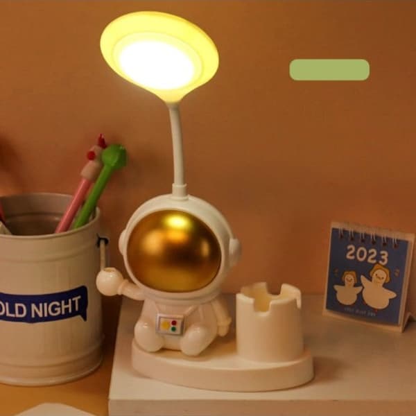 Astronot Masa Lambası Kalemlik